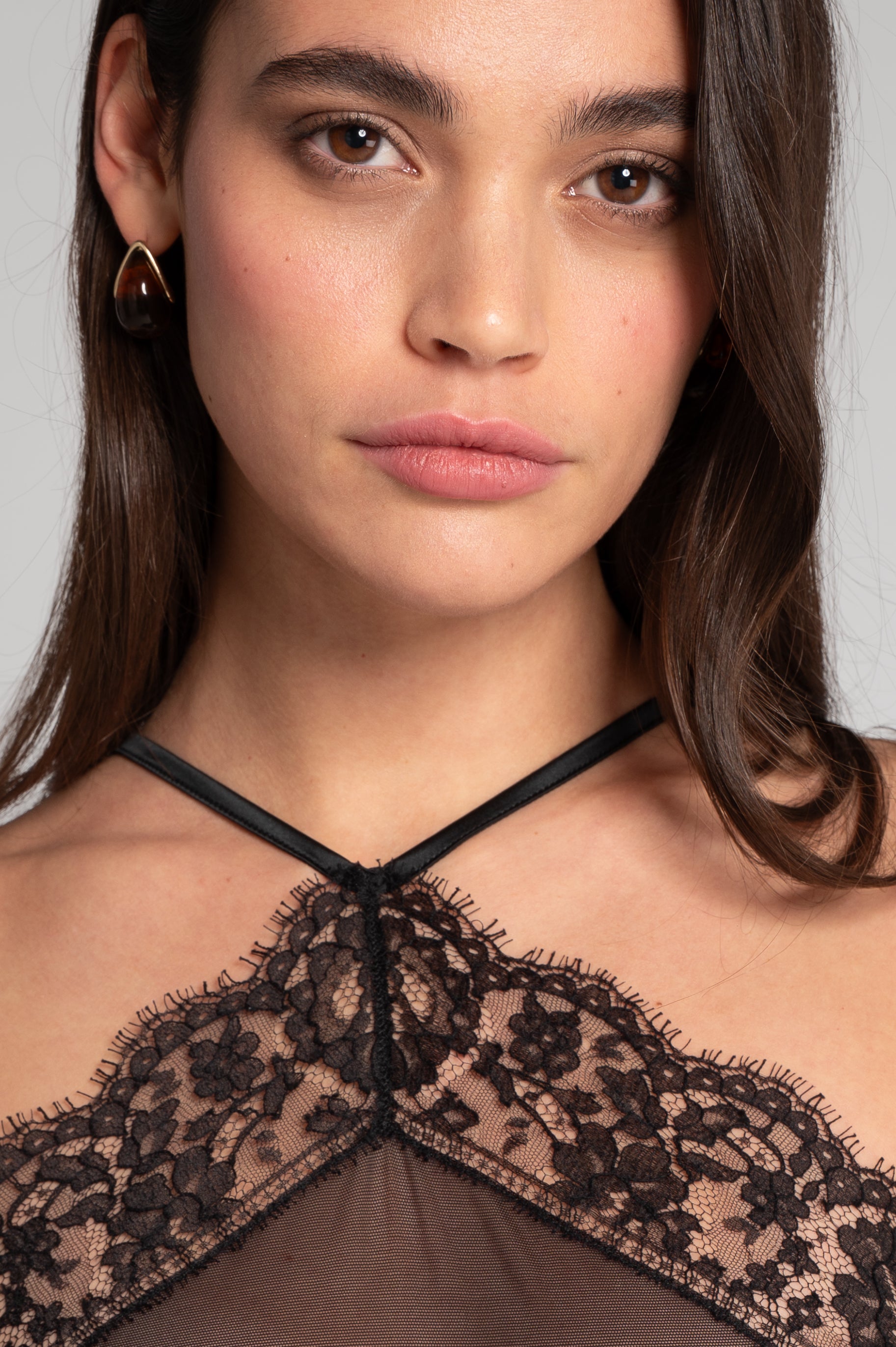 Tulle bodysuit with Chantilly lace 7706