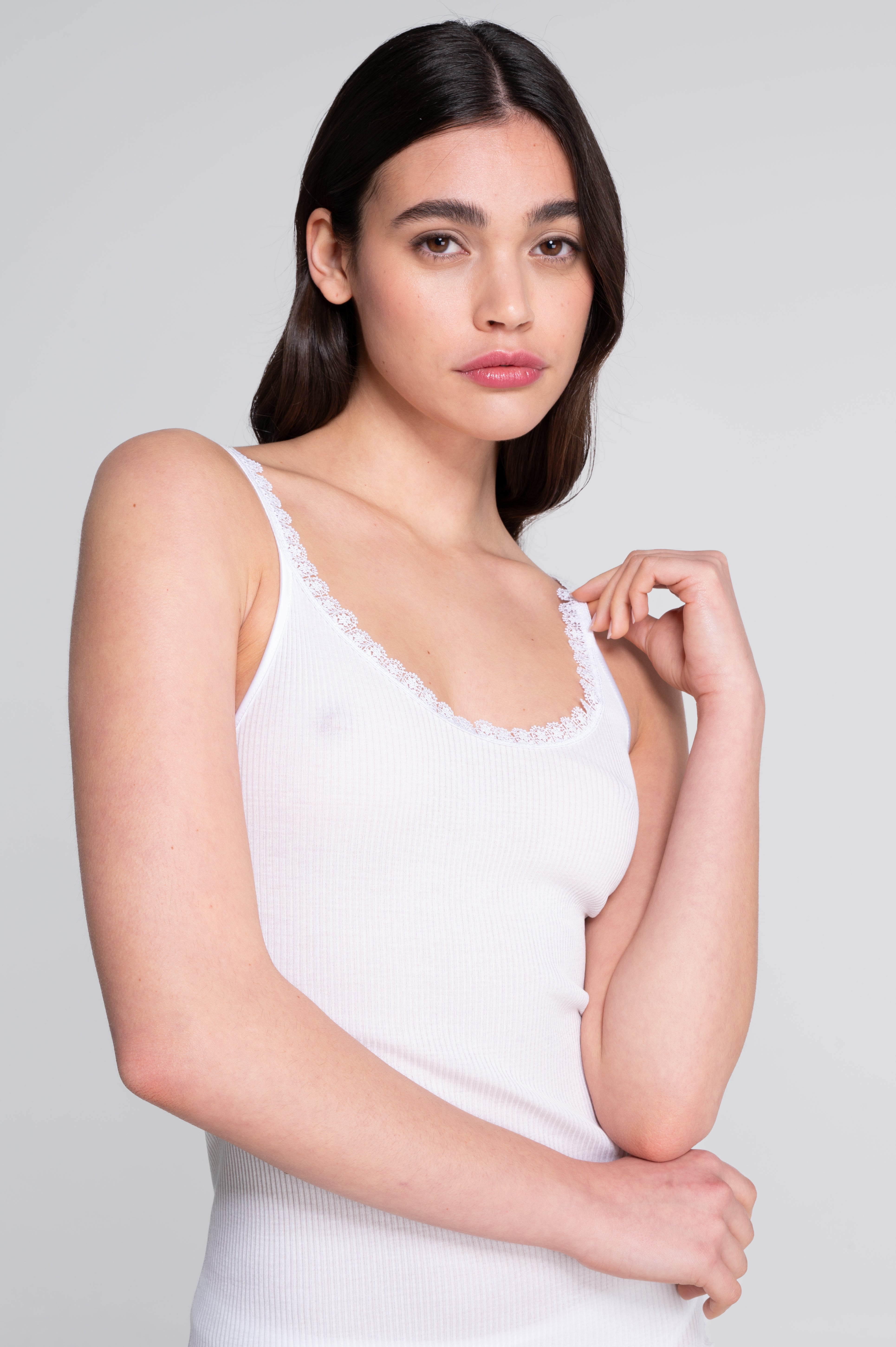 Filoscozia camisole top with macramé trim 7580