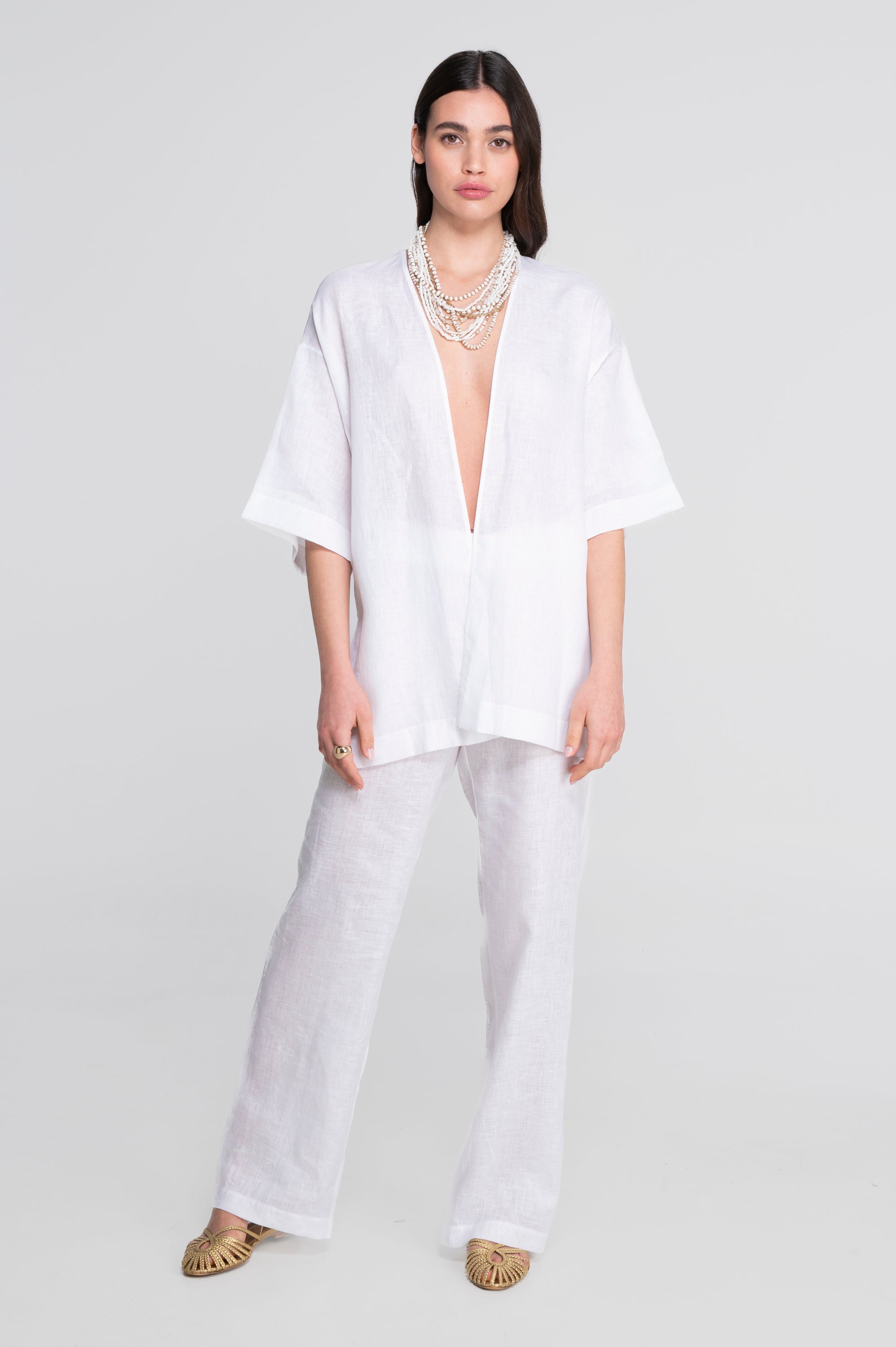 Linen kimono with flared sleeves and side slits 7553L