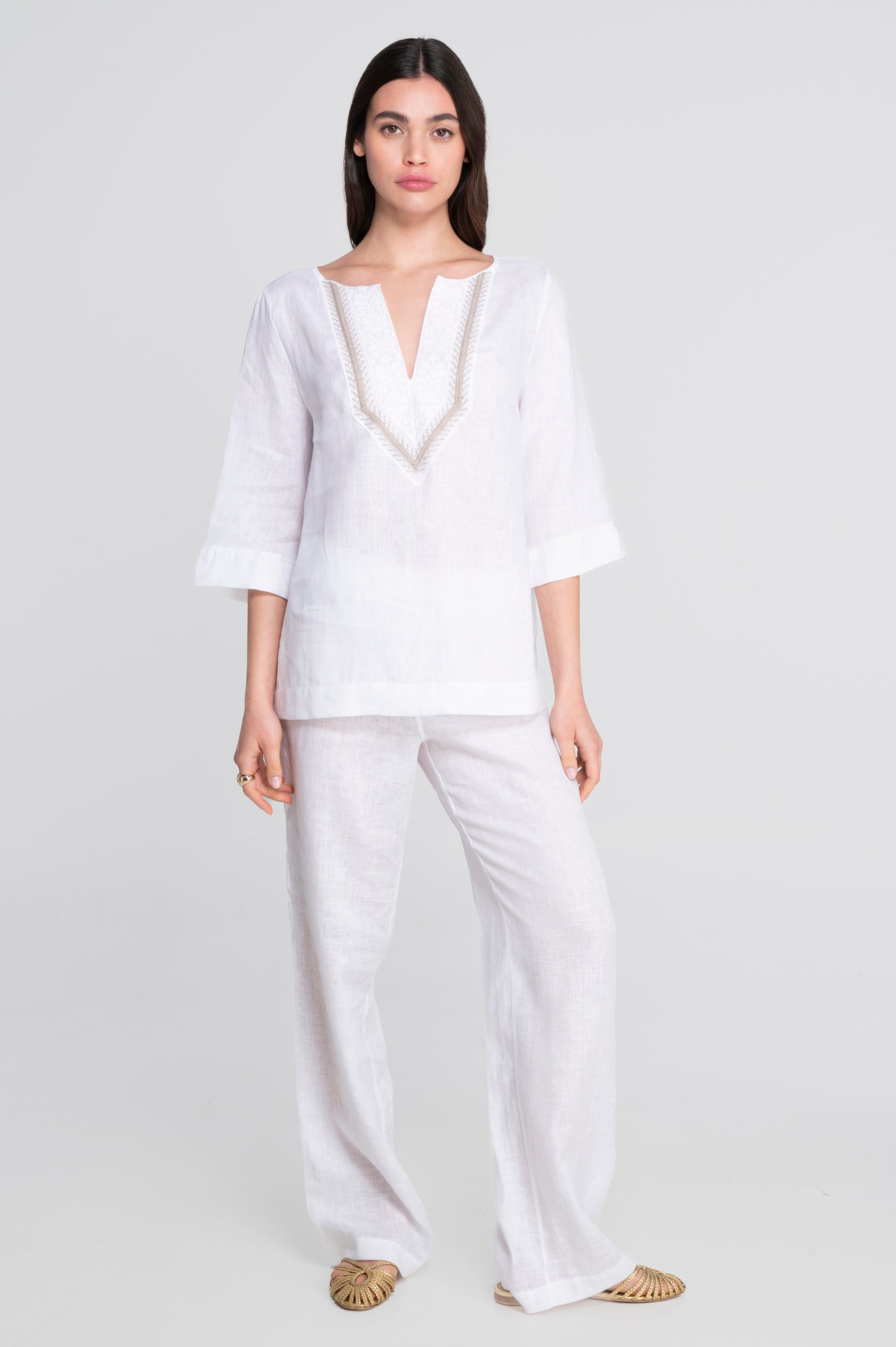 Linen blouse with ethnic embroidery 7531