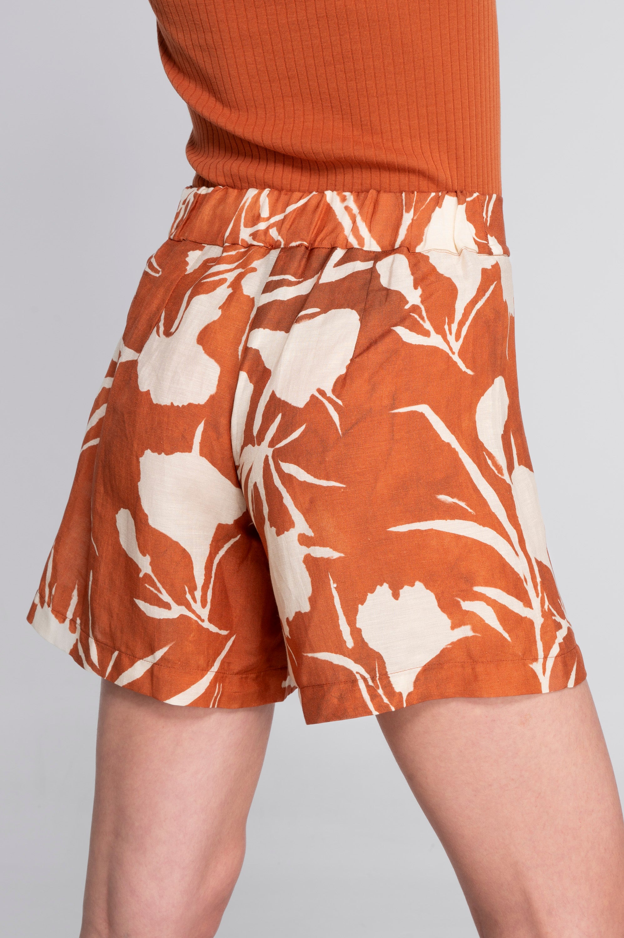 Flared printed linen-viscose shorts 7537VL