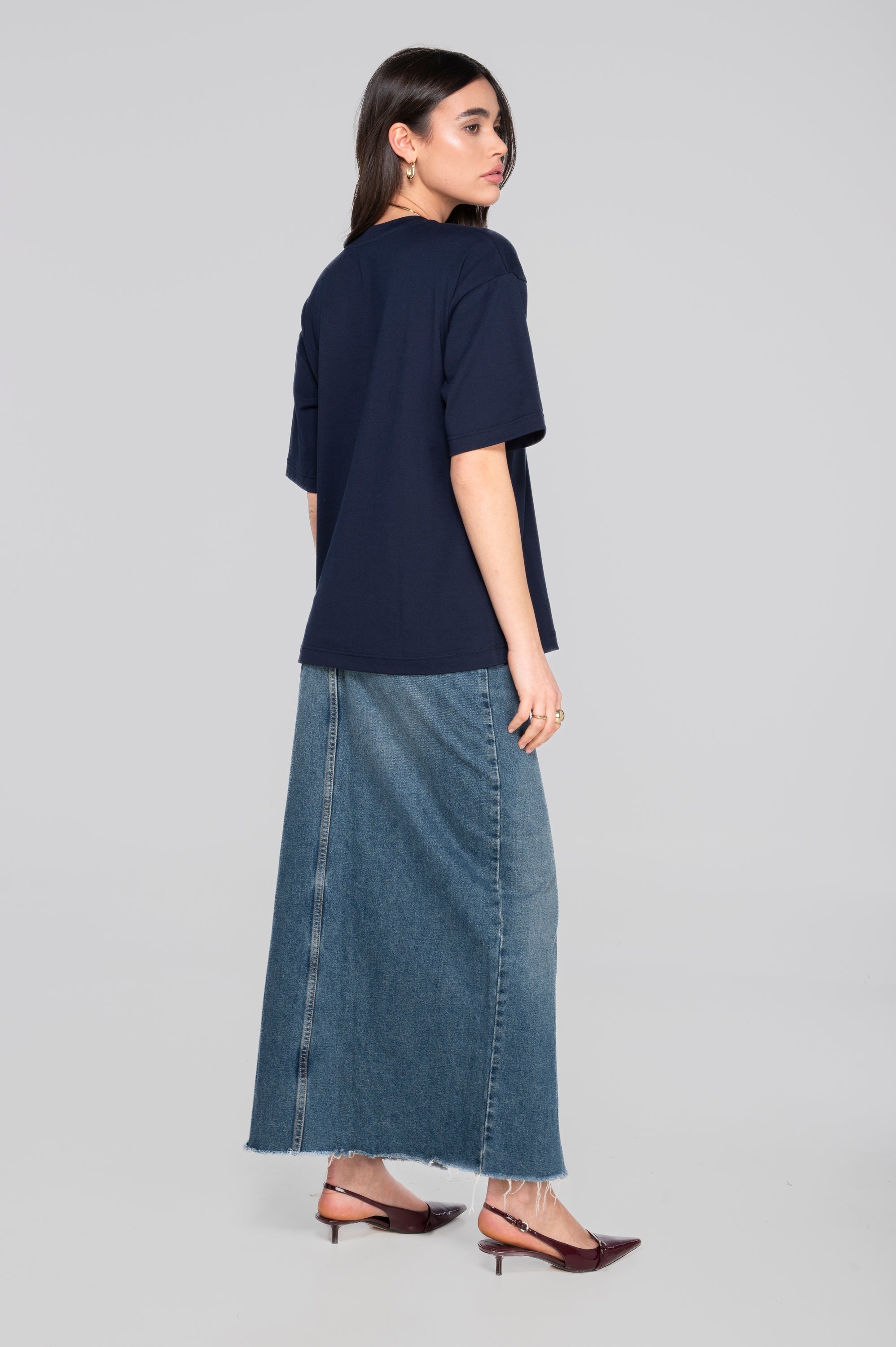 Round neck T-shirt in heavyweight jersey cotton 7571